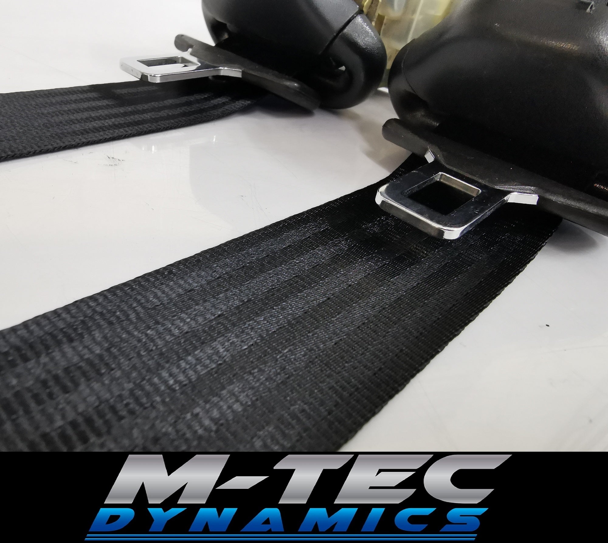 BMW E89 Z4 BLACK FRONT SEAT BELT SET